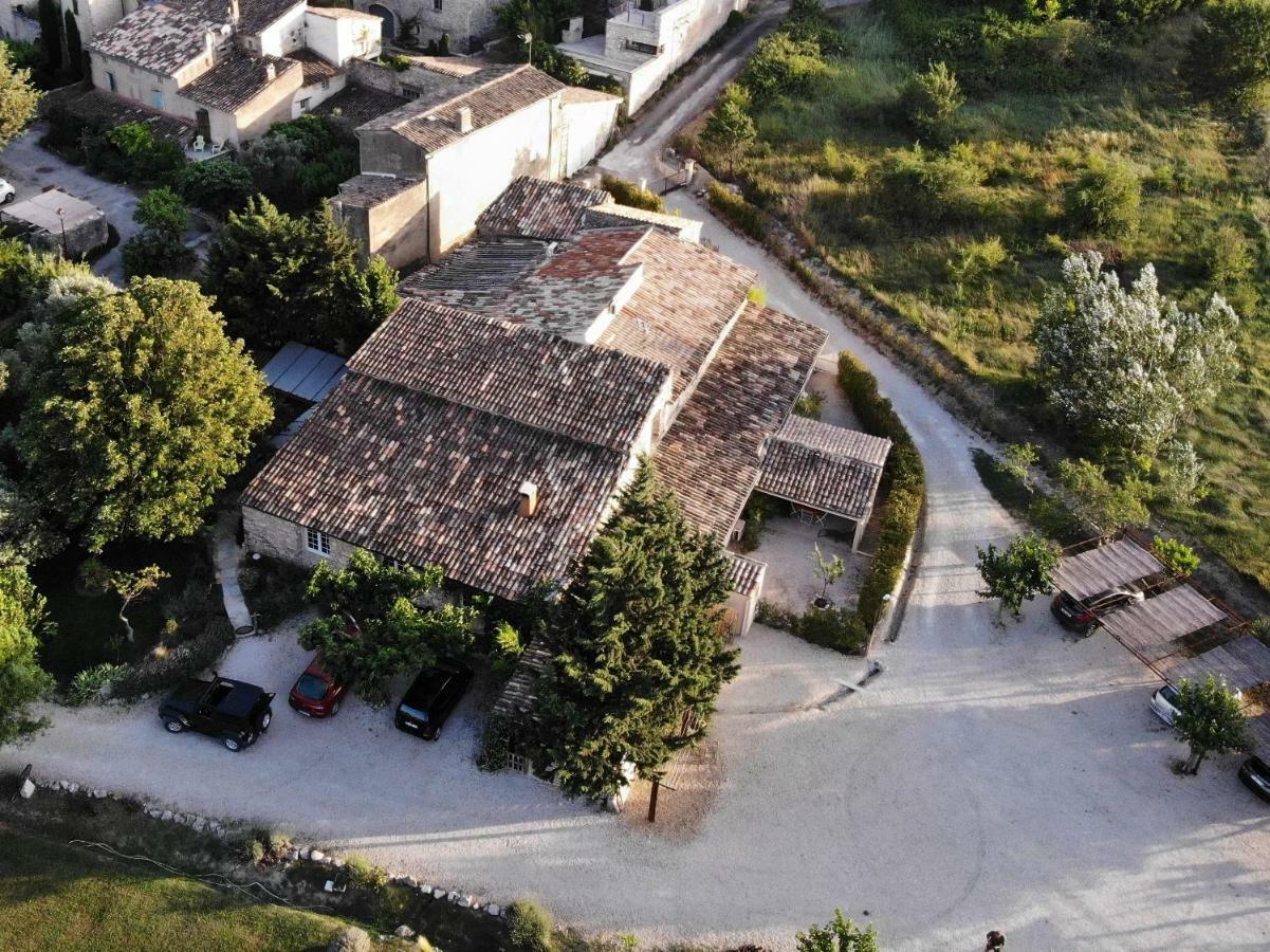 Le Luberon Lou Mas Li Pitchoun Hébergement de vacances *